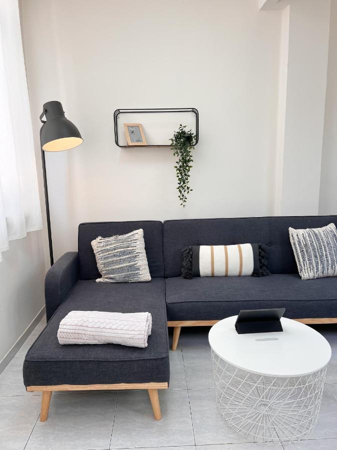 Modern And Spacious Apartment In Downtown Haifa Exterior photo
