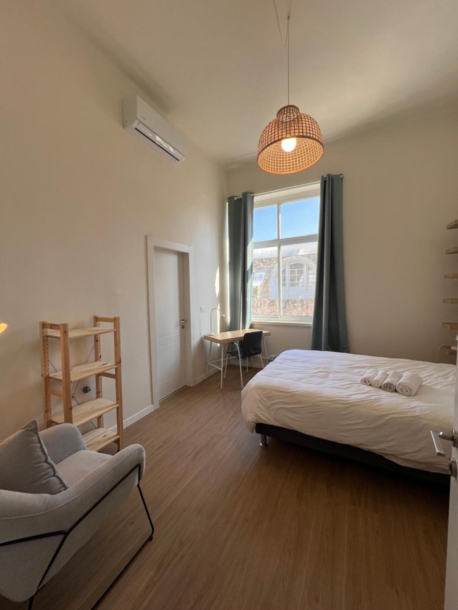 Modern And Spacious Apartment In Downtown Haifa Exterior photo